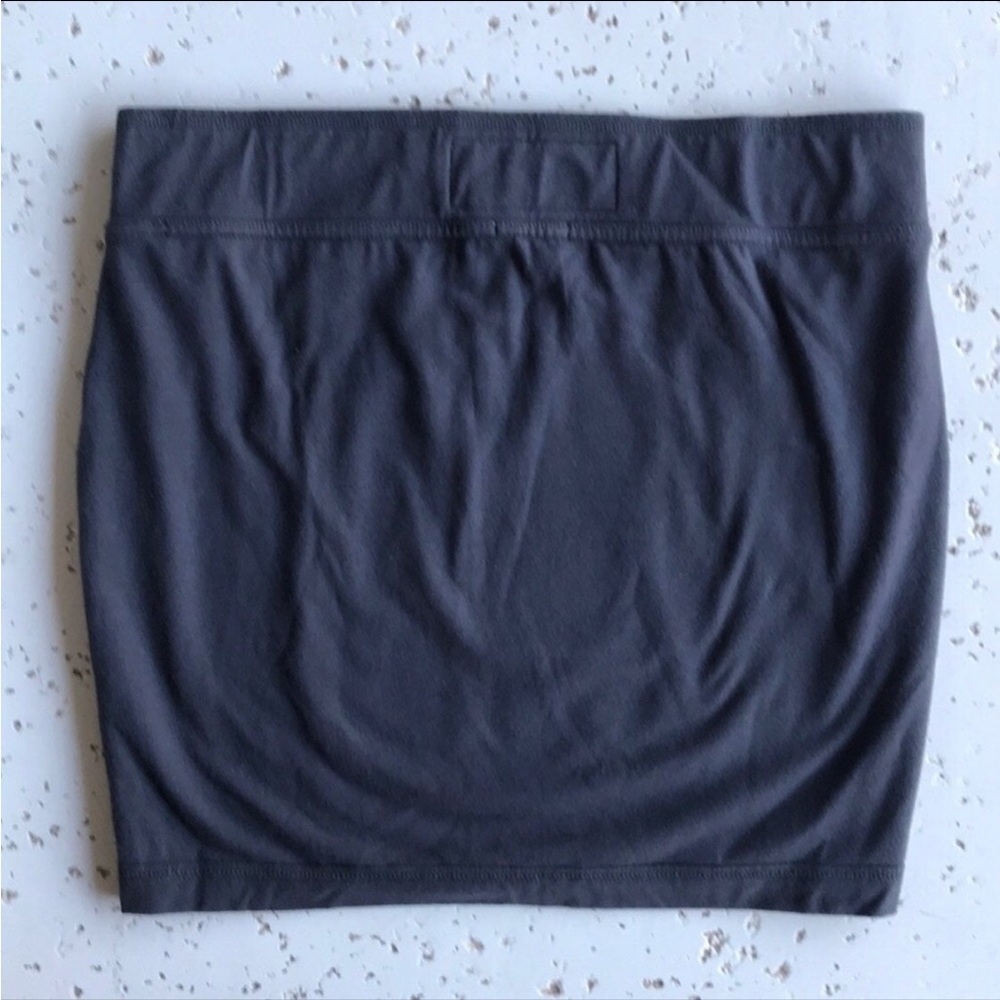 Ruehl No.925 Gray Pencil Mini Skirt